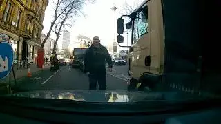 SN18 OWZ - DIXSON PURFLEET HAULAGE HGV - DANGEROUS AGGRESSIVE DRIVER NORTHUMBERLAND AVE TRAFALGAR SQ