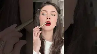 💋ombr&eacute; red lips #redlips#redmattelips#lipstick#lips#lipcombo#lipliner#makeuptips#ombrelips#red
