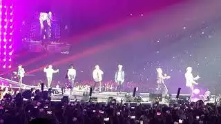 BTS (방탄소년단) - Baepsae - Live in Paris 18.10.20 (carr&eacute; or)