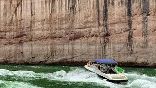 Lake Powell - West Canyon (Boat POV)
