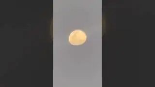 How Far Can iPhone 17 Pro video Zoom? 😳| Capturing MOON in Video mode