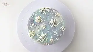 Buttercream Snowflake Cake