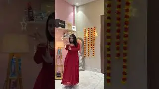 Happy diwali guys 🤩Pehli bar dance video dali hai comments m btana kesi lgi 🫣 #shorts #minivlog