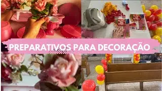Preparativos para Decoração mudei a cor dos vasos e bandeiras de acrílico 