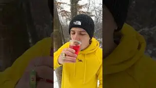 ✅ The guy shows SURVIVAL skills in a snowy FOREST 🔥 #camping #survival #bushcraft #outdoors
