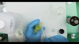 КАК СМЕШИВАТЬ ЭФИРНЫЕ МАСЛА С ВОДОЙ ДЛЯ СПРЕЙ С ИСПОЛЬЗОВАНИЕМ СПИРТА
