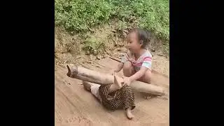 A Helpless Mother Between Two Daughters Who Can&rsquo;t Love Each Other