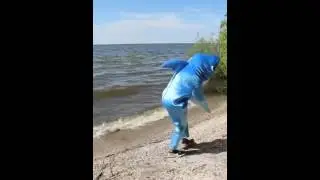 Shark ira shark dancing shakira hips don't lie video SHARK-ira [OFFICIAL VIDEO]