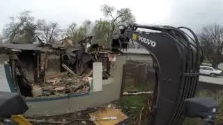 House Demolition Mini excavator
