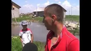 La Smeeni ploile s-au oprit, dar inca mai sunt curti pline cu apa