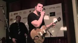 The BluesBones   Bibberblues De Muzenval Eersel 19 december 2015  She's got the devil in her