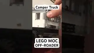 Грузовик-кемпер LEGO с поворотной кабиной и уличным грилем.