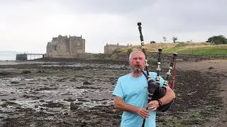 Castle Dangerous, at Blackness Castle (Piping 100 day 37)