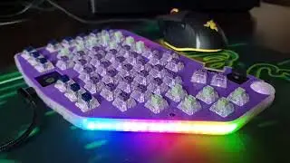 First clawskeyboard case with rainbow light effect