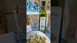Salată clasică Mega Image cu telemea de vacă Nature Promise!