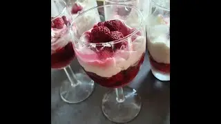 Köstliches Himbeer-Quarkcreme Dessert mit Butterkekse #summer#dessert#rezept #yummy #recipe 