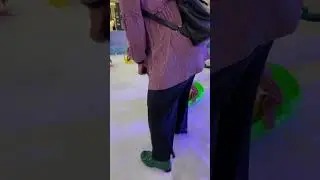 violla senang sekali bermain salju #violla #bermain #salju #gresik #iconmallgresik #ceria