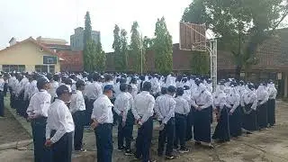 Upacara Bendera Smpn1nanggulan..Kurang Disiplin..mengapa ?