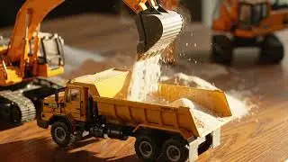 Mini Tractor & Toy Construction World 🏗️ | Satisfying Kids Engineering Video