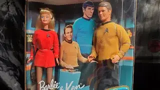 MATTEL: (1996)STAR TREK BARBIE AND KEN 30TH ANNIVERSARY SET  !!!