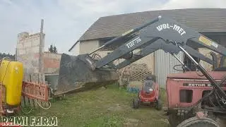 Changing and transporting turret attachments in Zetor 5011 with a front loader