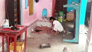 Pyaj ko saaf karna bahut Kafi jaruri tha chauki bahut Kafi vajandar aur Bhari housewife hard working