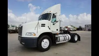 2005 MACK CXN612 4x2 SINGLE AXLE DAY CAB TRACTOR TRUCK