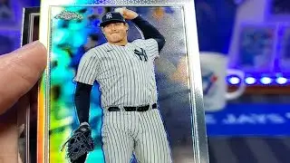 2022 Topps Chrome. Refractor.