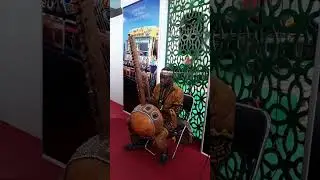 Amazing traditional music instrument from Mali In 2019 at Algeria book Fair