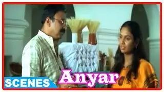 Anyar Malayalam Movie - Jyothirmayi and Siddique discuss about communal polarization