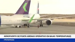 Punta Arenas Airport keeps its runways operational despite low temperatures.