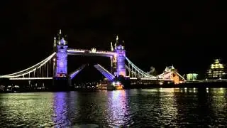 Time lapse- London Tower Bridge at night