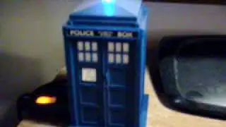 ThinkGeek.com Tardis USB 4 Port Hub - IN ACTION!