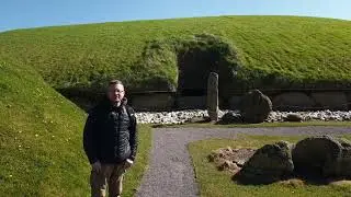 Knowth. Br&uacute; na B&oacute;inne Tour + Newgrange Chamber. A guided tour.