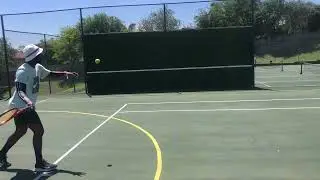 ⚡️RUNNING AROUND THE BACKHAND 💥#tennis #coacheric #fitwithcoache#tenniswitheric#ectacademy#forehand