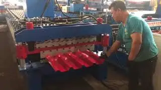 Two in one roof and wall panel roll forming machine
