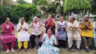 🌺#पार्क में-बहनों ने बहुत सुंदर भजनसुनाया#कमेंट करके जरूर बताएं आपको कैसा लगा धन्यवाद