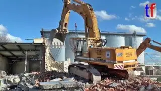 Liebherr R 982 Fa. LUFF, Tear Down Wall / Abbruch Telekom M&uuml;nchen-Aubing, 11.02.2016.