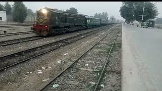 Pakistan train in khanewal CCTV footage viral video| Punjab TV 92