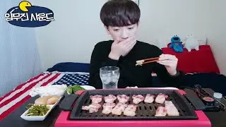 【YAMMOO ASMR】yammoo小姐姐吃烤五花肉啦！（心疼第一口被烫到的小姐姐）