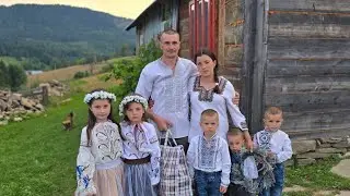 They Don't Have Much, But This Family of 7 Has Everything