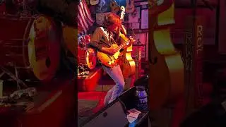 Amazing Nashville Guitar Player plays a Les Paul!  #guitar #guitarist #gibson #nashville #lespaul