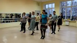Pas de basque в движении