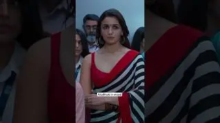 Alia Bhatt kissing scene #aliabhatt #alia #aliabhat #poonampandey #divyaaggarwal #kiss #poonam