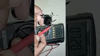 Cara  ukur kapasitor menggunakan multi tester  digital #electric #kapasitor #multitester