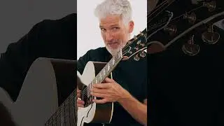 Баритоновая укулеле против гитары 🎸 Одинаковая настройка, одинаковые аккорды (объяснение)