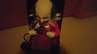 spirit Halloween 2017 lil' zappy clown