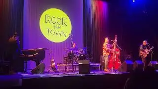 Lee Rocker - Rumble in Brighton / Rock This Town [Live]