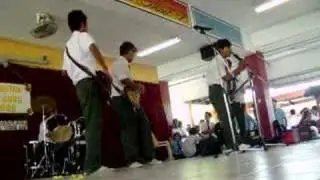 I Wanna Hold Your Hands, svians