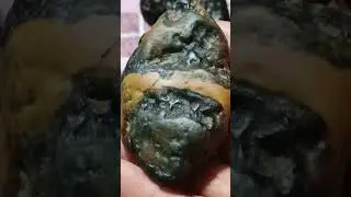 Bong gomez stone collection black diamond meteorite olivine cristal #crystals 